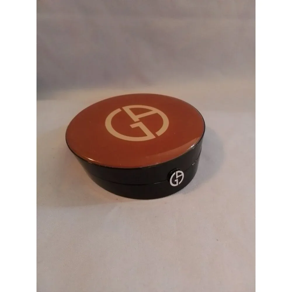 Giorgio Armani Luminous Silk Glow Fusion Powder 11.5 Compact (mirror broken)